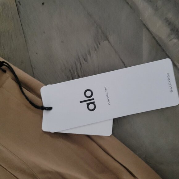 Alo Yoga High-Waist On Point Moto Trouser- Toasted Almond Medium - Picture 4 of 8